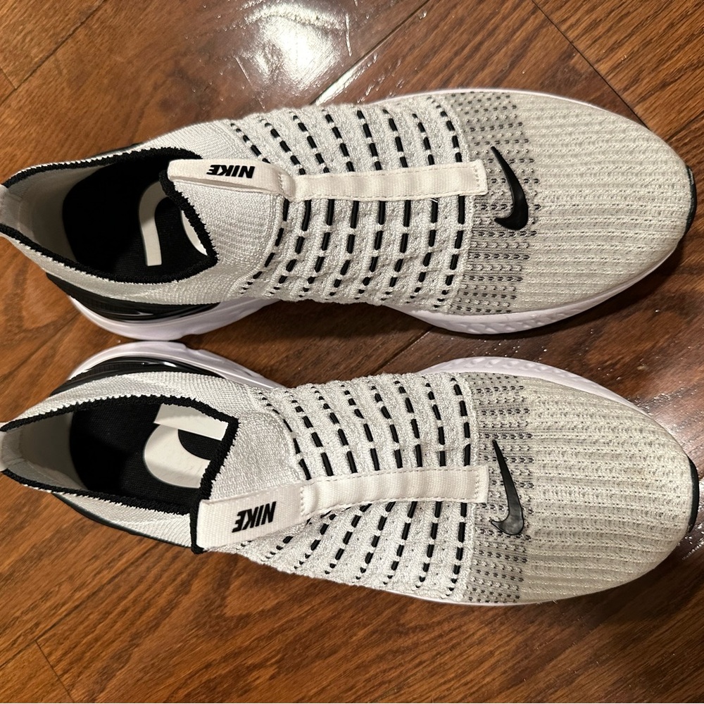 Nike React Phantom Run Flyknit 2 - Picture 2 of 3
